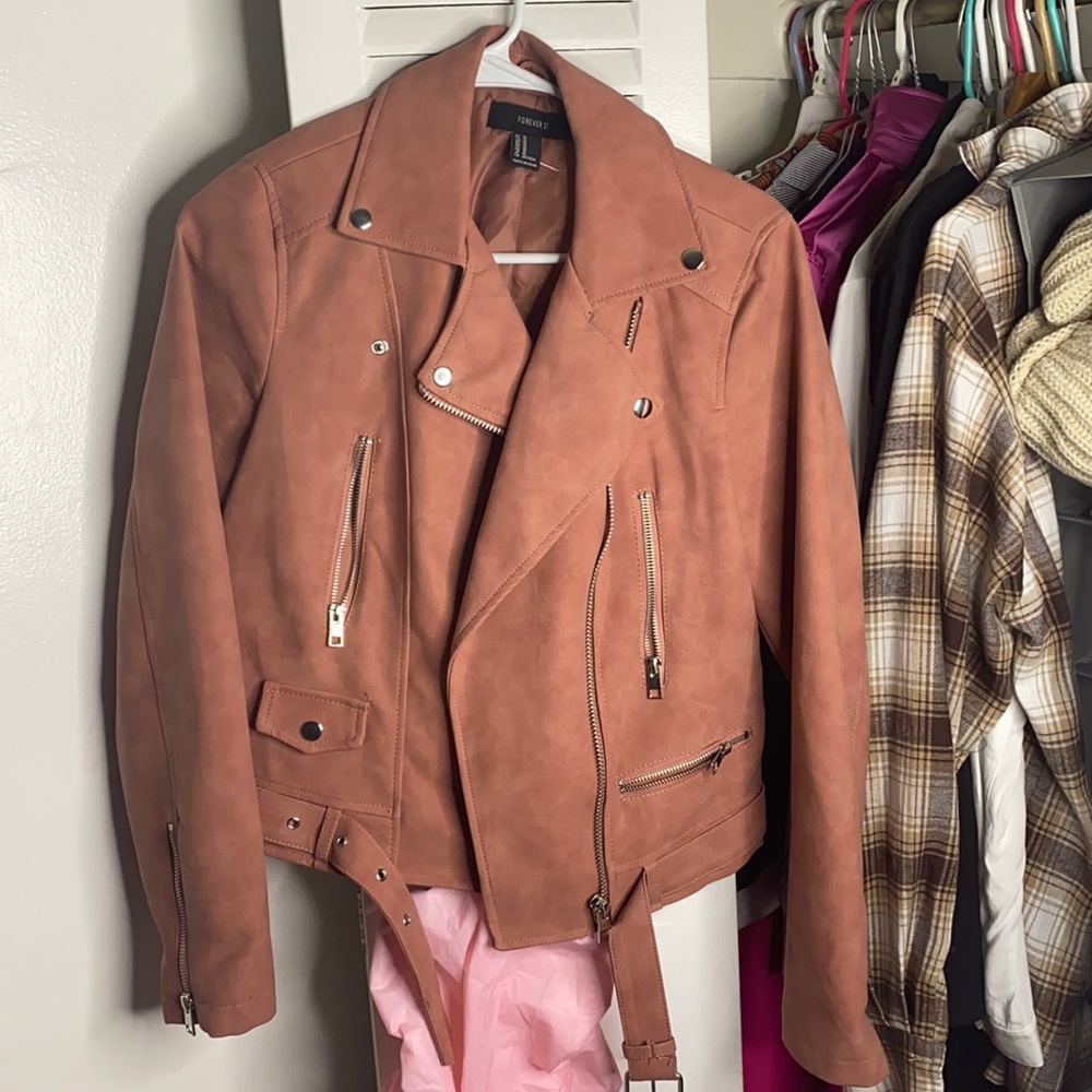 Forever 21 Women’s Pink Belted Jacket Size Medium